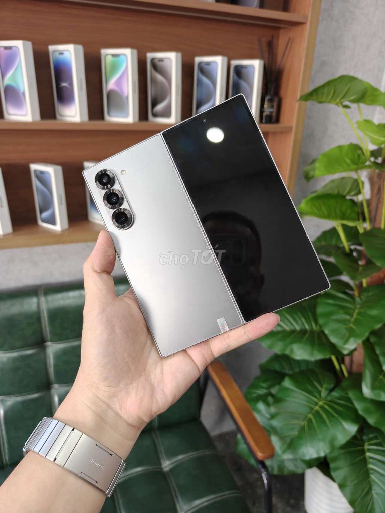 Samsung Z Fold 6 256GB Bạc 12/256G. Mua bán Điện thoại tại Thành phố Buôn Ma Thuột Đắk Lắk được đăng bởi Định Phone47 hình 1