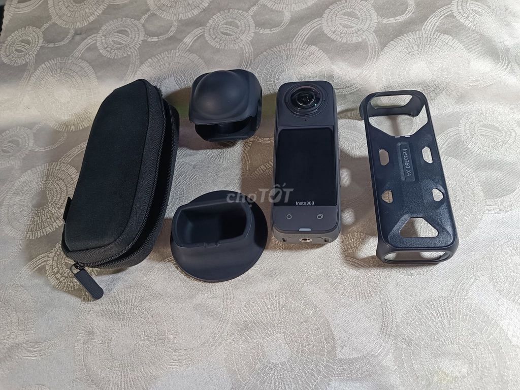 Máy quay hành trình Insta360 One X4 Đen . Mua bán Máy ảnh, Máy quay tại Quận Sơn Trà Đà Nẵng được đăng bởi T Q  hình 1