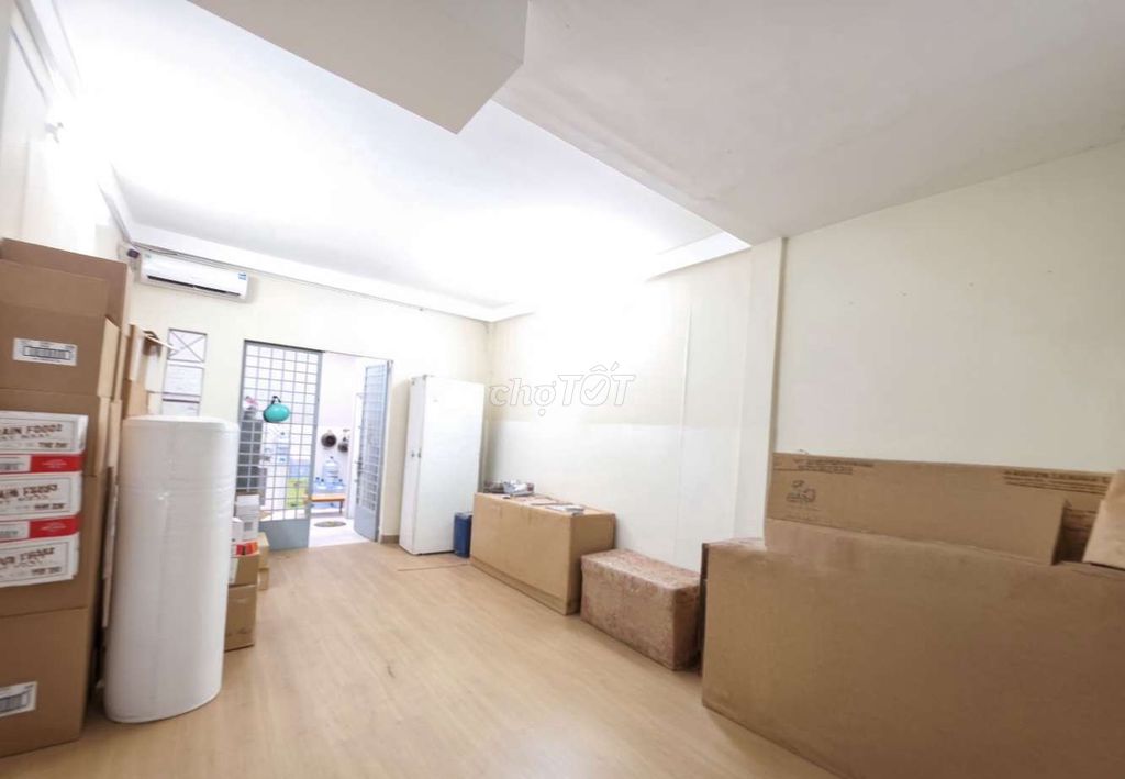 NHÀ MẶT TIỀN CẠNH CÔNG VIÊN PHÚ NHUẬN, 4 TẦNG, GIÁ 27 TRIỆU. Cho thuê Nhà ở tại Quận Phú Nhuận Tp Hồ Chí Minh được đăng bởi HANG hình 5