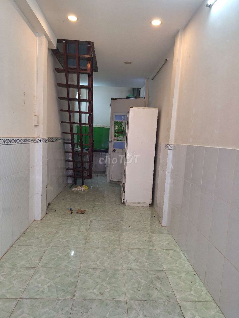 🏠🏠 CHO THUÊ NHÀ HẺM BA GÁC ĐƯỜNG HỒ THỊ KỶ, P1, Q10
- DT: 2,5×8M