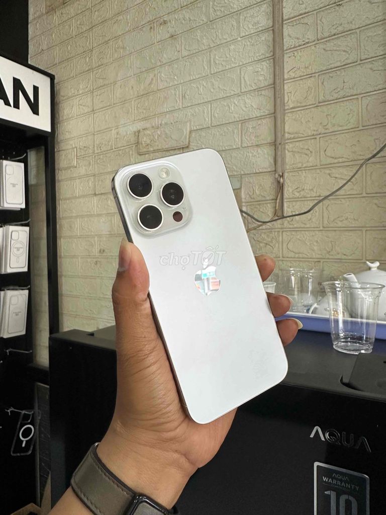Apple iPhone 15 Pro Max 256GB Trắng. Mua bán Điện thoại tại Thành phố Biên Hòa Đồng Nai được đăng bởi quang bảo  hình 1