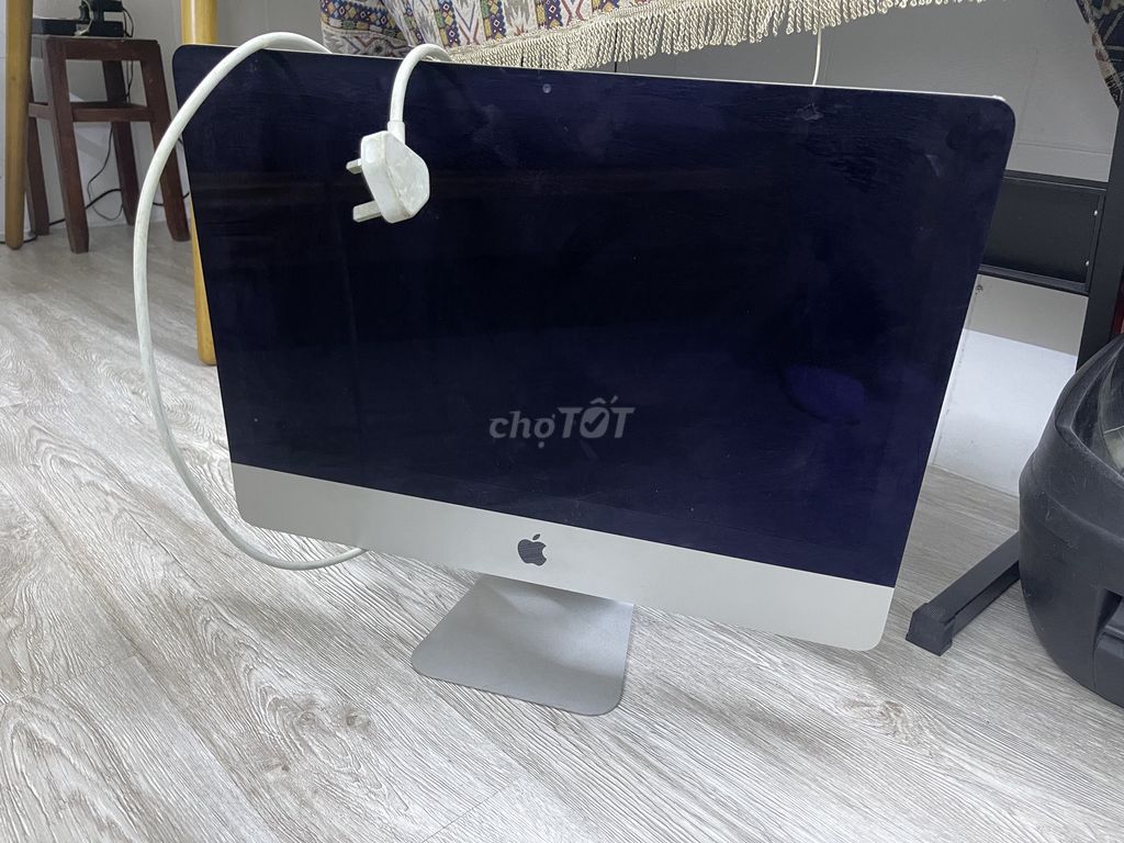 Apple iMac 21 inch Bạc hư màn hình, camera 2011. Mua bán Máy tính để bàn tại Quận Tân Phú Tp Hồ Chí Minh được đăng bởi Lâm Du hình 1