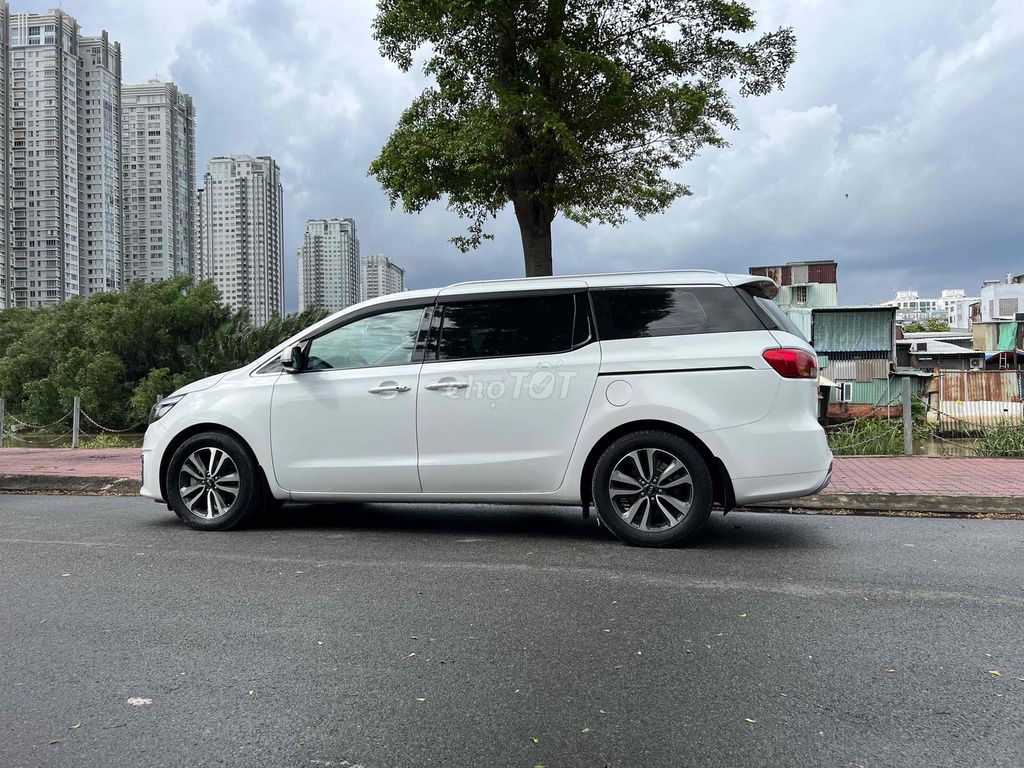 Kia Sedona 2019 Luxury D - 79 km ngay chu. Mua bán Ô tô tại Quận 7 Tp Hồ Chí Minh được đăng bởi Salon Ô Tô Cũ Hải Hà hình 2