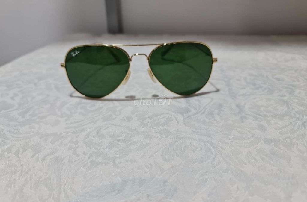 Kính Rayban xanh xịn