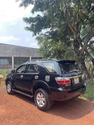 Toyota Fortuner 2010 Đen