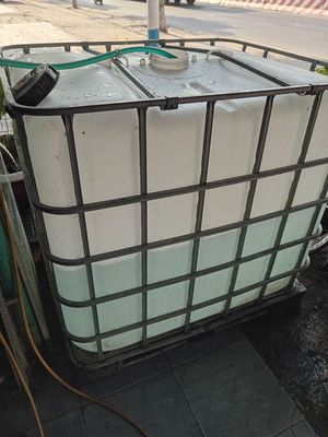 Bán thùng đựng nước như hình 1000L