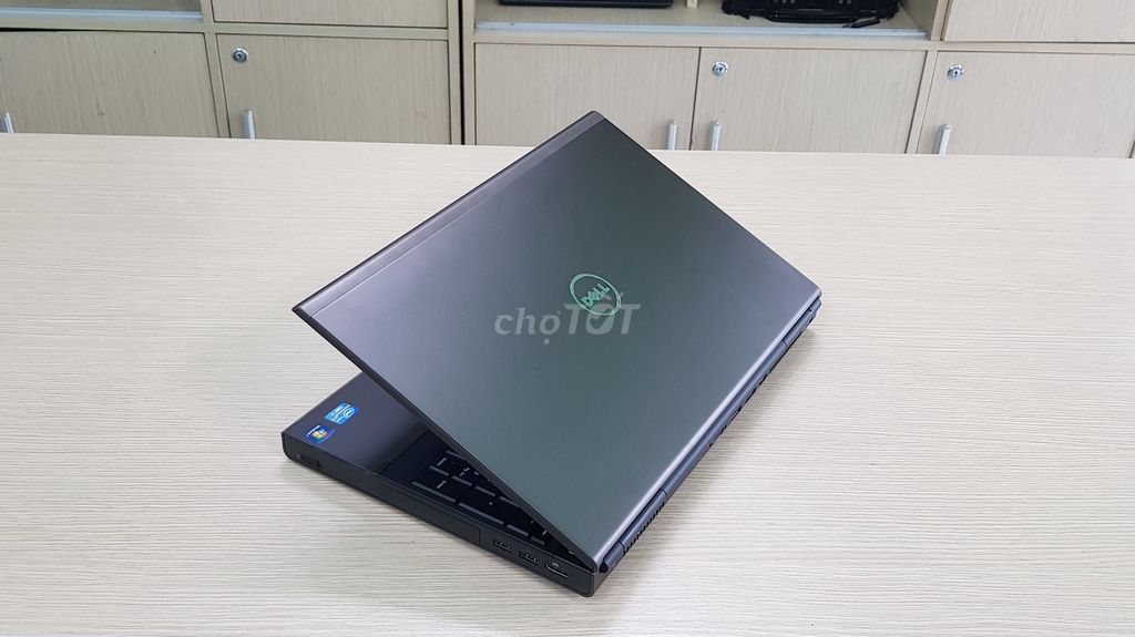 DỌN KHO, XẢ DELL M4600 I7 QM, VGA 2GB SIÊU RẺ 4TR9