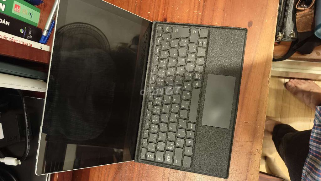 Microsoft Surface Pro 5 i5 8GB/128GB. Mua bán Máy tính bảng tại Quận Hà Đông Hà Nội được đăng bởi Kien Tran hình 1