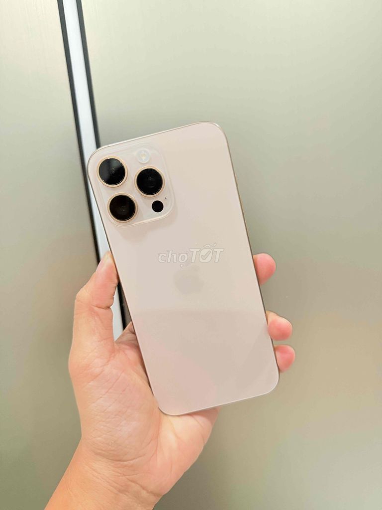 iPhone 16 Pro Max 256G Quốc Tế Full. Mua bán Điện thoại tại Quận Thanh Khê Đà Nẵng được đăng bởi Thuỳ Trang hình 1
