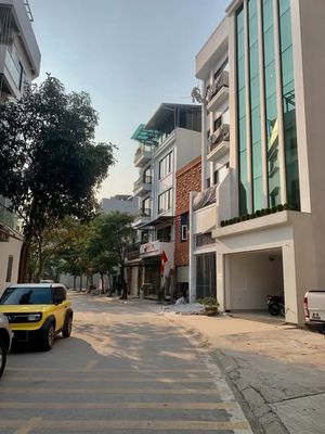 bán nhà phân lô Việt Hưng giảm 600 triệu
