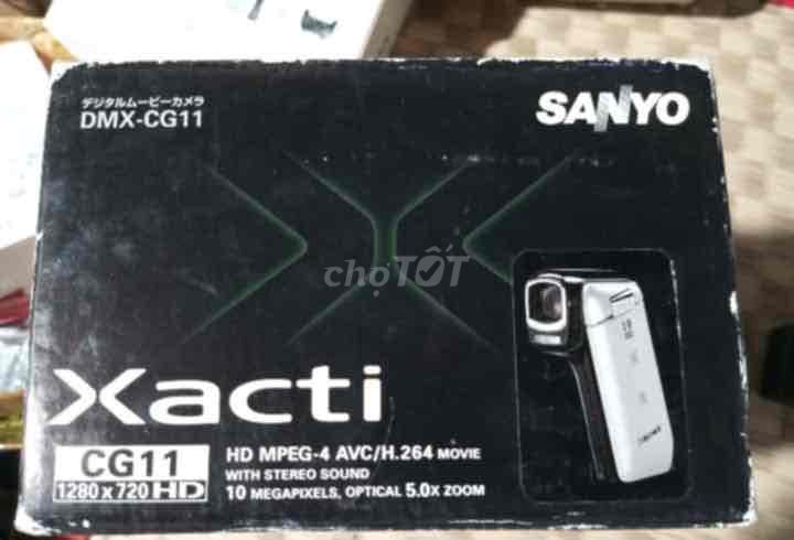 Máy quay cầm tay , hiệu Sanyo DMX-CG11