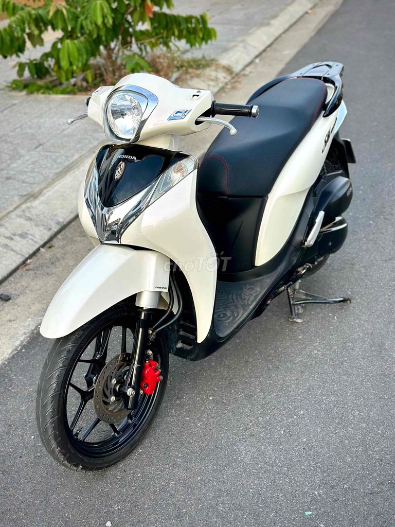 SH Mode 2018 màu trắng ngà quá Sang trọng ❤️. Mua bán Xe máy tại Thành phố Vũng Tàu Bà Rịa - Vũng Tàu được đăng bởi Xe Máy Cũ Vũng Tàu 72 hình 2