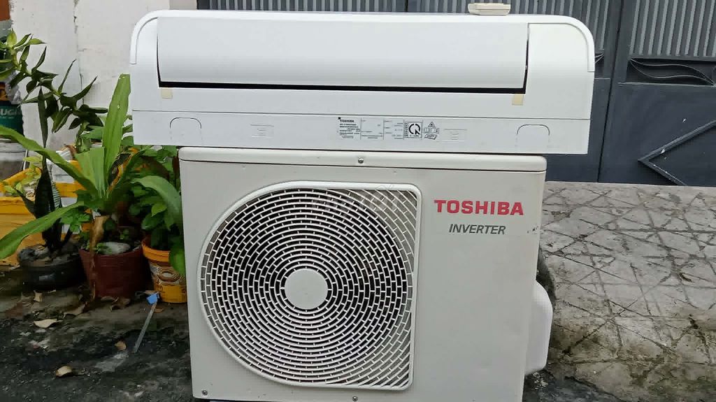 Máy lạnh Toshiba Inverter 1.5 ngựa . Mua bán Máy lạnh, điều hoà tại Quận Phú Nhuận Tp Hồ Chí Minh được đăng bởi Nguyễn Đăng Hà hình 1