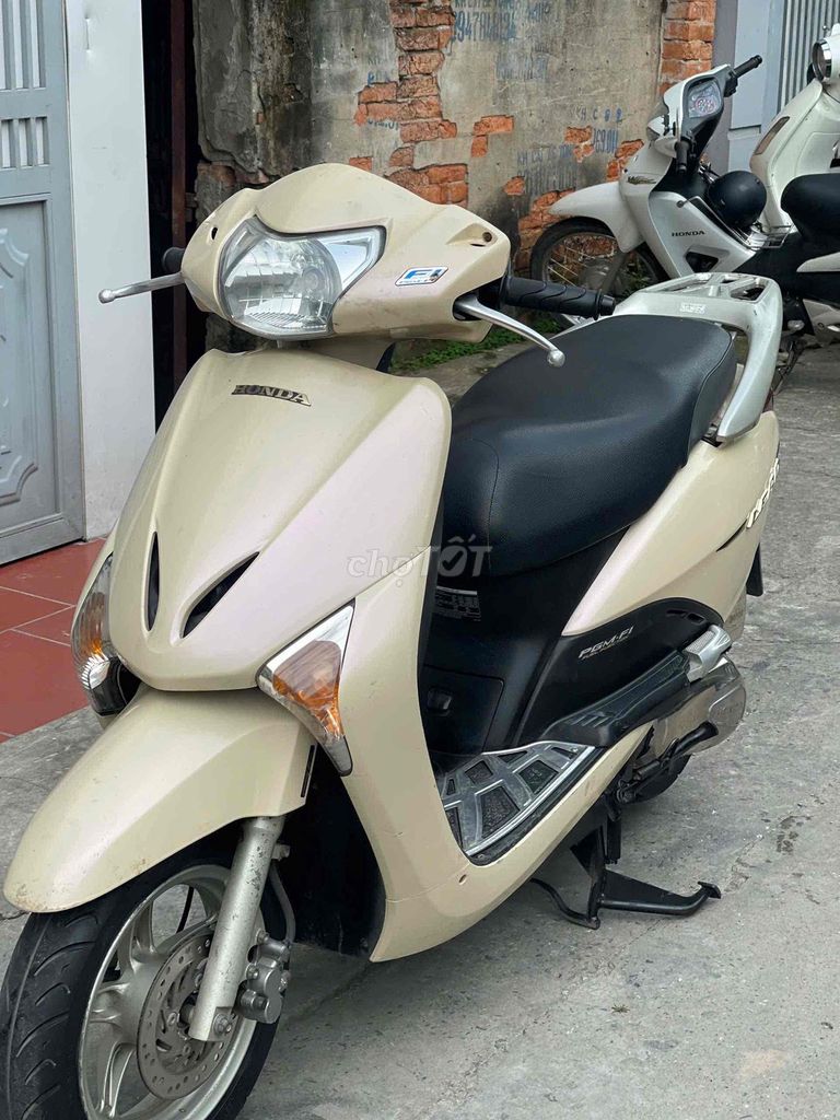 HONDA LEAD 2012 chạy êm. Mua bán Xe máy tại Quận Nam Từ Liêm Hà Nội được đăng bởi Minh Minh hình 5