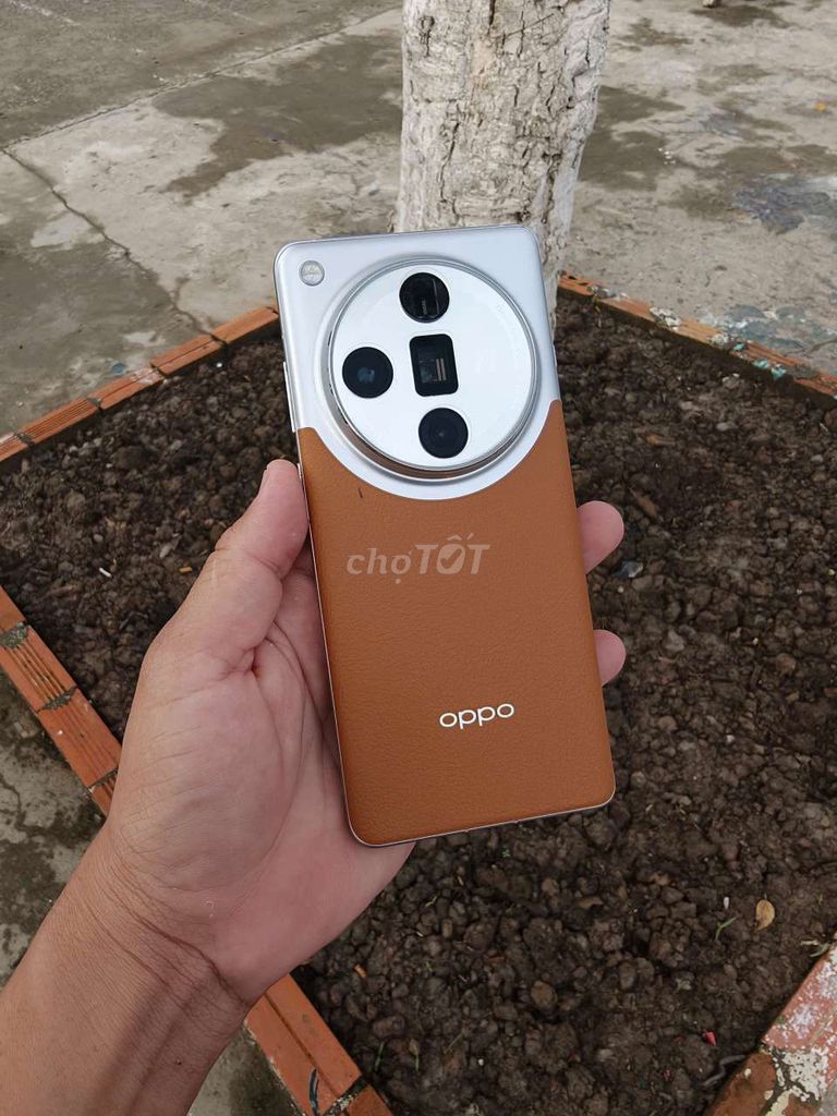 Oppo Điện thoại Nâu, Bạc Còn mới. Mua bán Điện thoại tại Thành phố Long Xuyên An Giang được đăng bởi Tran Huy hình 1