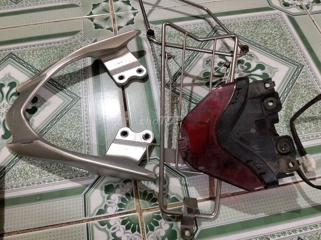 Đèn hậu, cảng EX 150 zin. Mua bán Phụ tùng xe tại Thị xã Bến Cát Bình Dương được đăng bởi Tựmobile hình 2