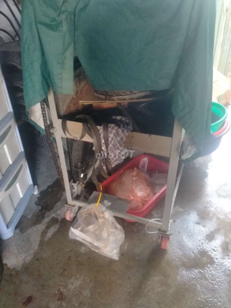 Xe quay xích Kim loại Xám Chắc chắn. Mua bán Đồ chuyên dụng, Giống nuôi trồng tại Thị xã Điện Bàn Quảng Nam được đăng bởi Dieu Tran hình 1