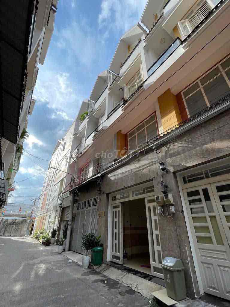Аренда · 4 комн. · 60 м² · Thành phố Thủ Đức, ул. Đường Quốc lộ 13