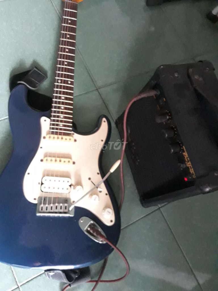 Cả bộ guitar monitor