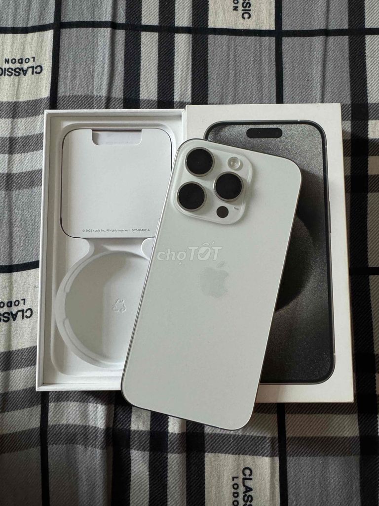 iphone 15pro 256gb zin áp đẹp keng bản khay sim. Mua bán Điện thoại tại Quận Hoàng Mai Hà Nội được đăng bởi Ngọc Sơn hình 1