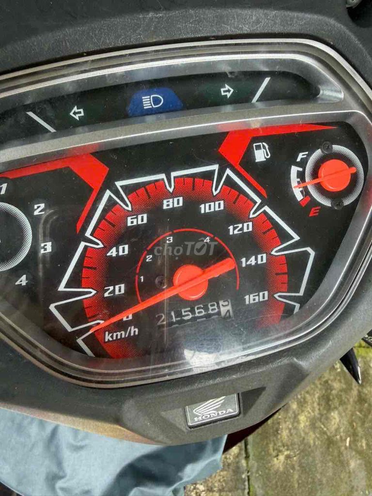 XE HONDA BLADE ĐEN ĐỎ 100CC NHỎ GỌN. Mua bán Xe máy tại Huyện Tánh Linh Bình Thuận được đăng bởi Tâm Uyên hình 2