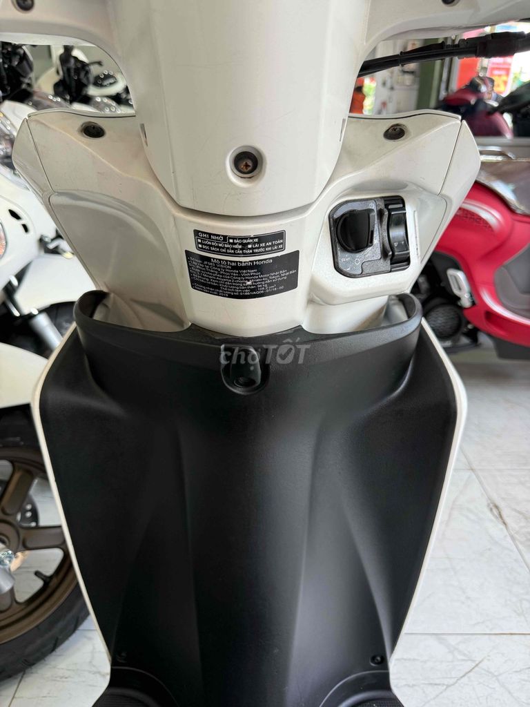 VISION 2019 - Xe Zin - BẢN ĐẶC BIỆT Khoá Smakey. Mua bán Xe máy tại Thành phố Rạch Giá Kiên Giang được đăng bởi XE MÁY CŨ TÂN 128 hình 3