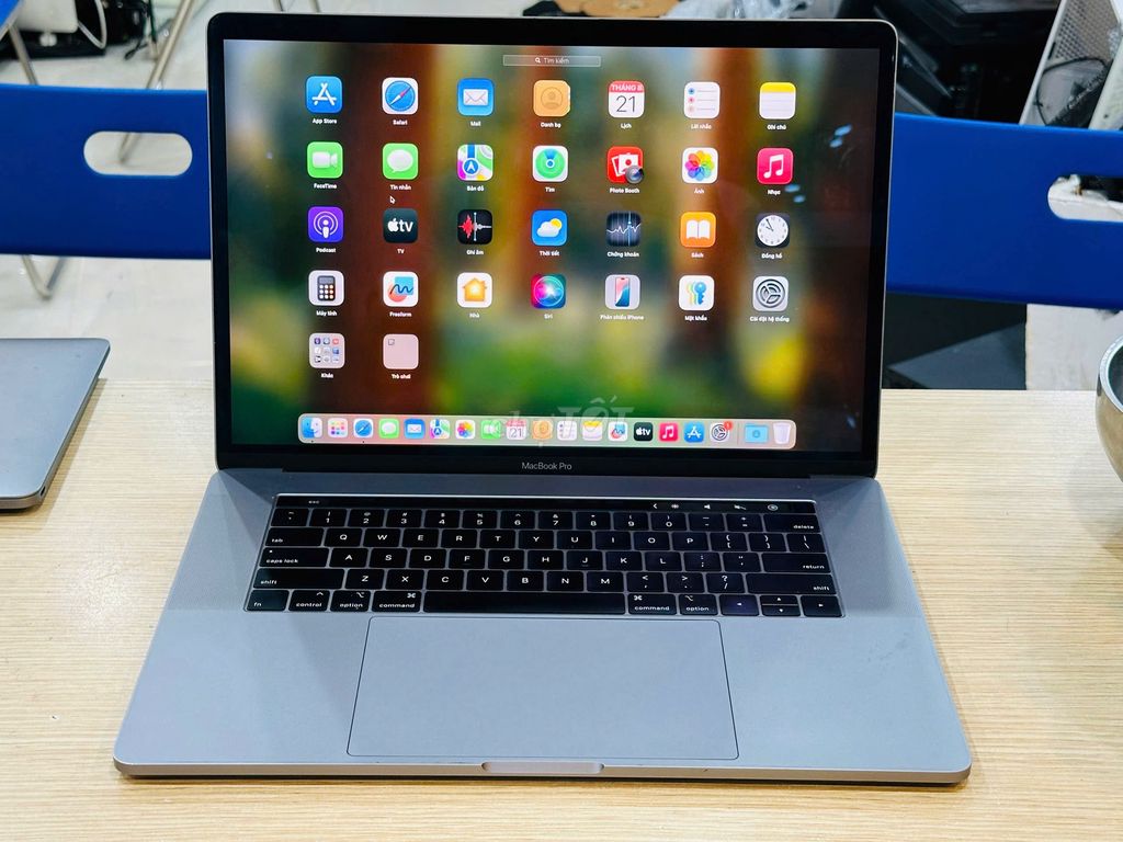 MacBook Pro 2018 i7 15 inch 16GB/512GB VGA PRO555X. Mua bán Laptop tại Quận Đống Đa Hà Nội được đăng bởi Nguyễn Thu hình 1