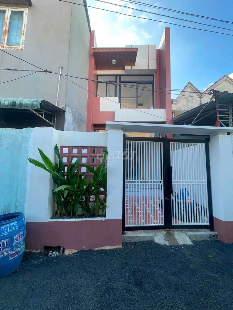 Nhà lầu đường  thông sổ hồng riêng gần trần hưng đạo