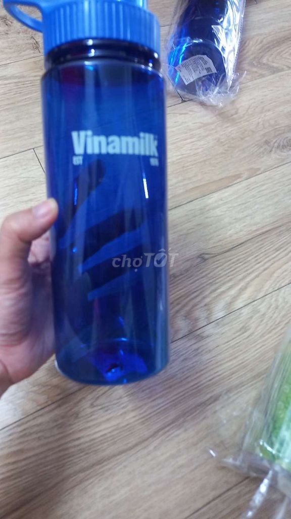 Bình nước Vinamilk MATSU 700ml. Mua bán Dụng cụ nhà bếp tại Huyện Thanh Trì Hà Nội được đăng bởi đỗ hồng nhung hình 1