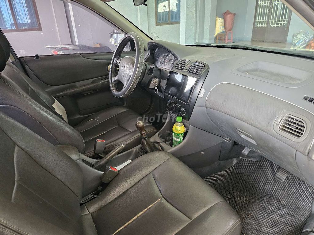 Ford Laser 2000 photo 2