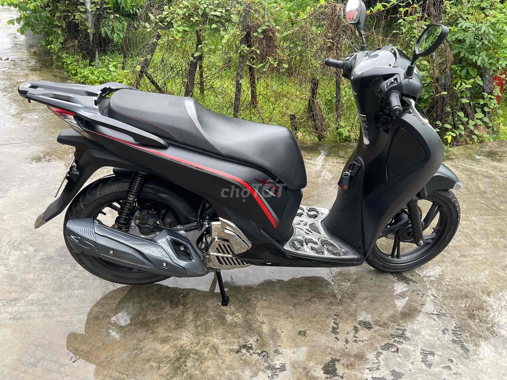 Cần bán sh 150 cbs fom chót 2019 dán full li lông. Mua bán Xe máy tại Quận Kiến An Hải Phòng được đăng bởi Đức Anh  hình 2