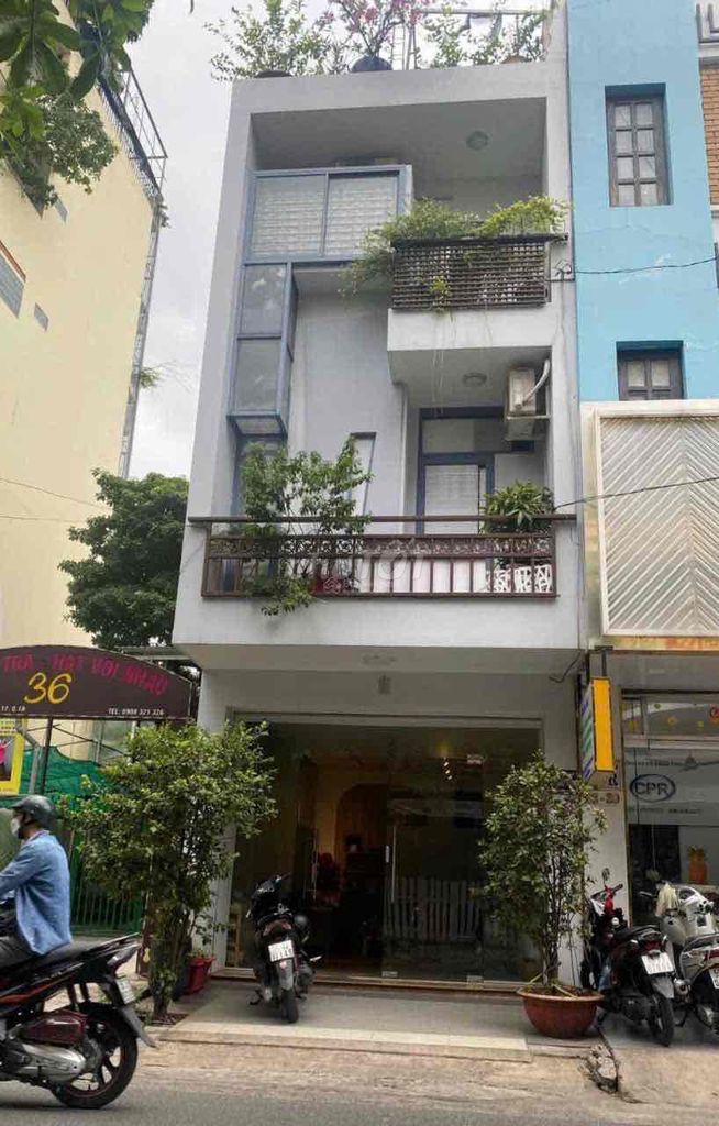 Rent · 5 bd · 64 м² · Quận 10, ул. Đường Hoàng Dư Khương