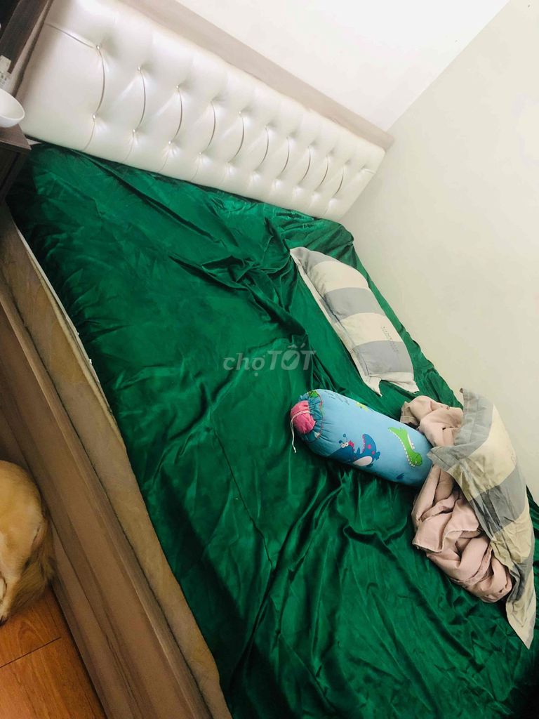 Giường Gỗ Nệm 1m8x2m. Mua bán Giường, chăn ga gối nệm tại Quận 12 Tp Hồ Chí Minh được đăng bởi Hoàng Thanh Băng hình 1