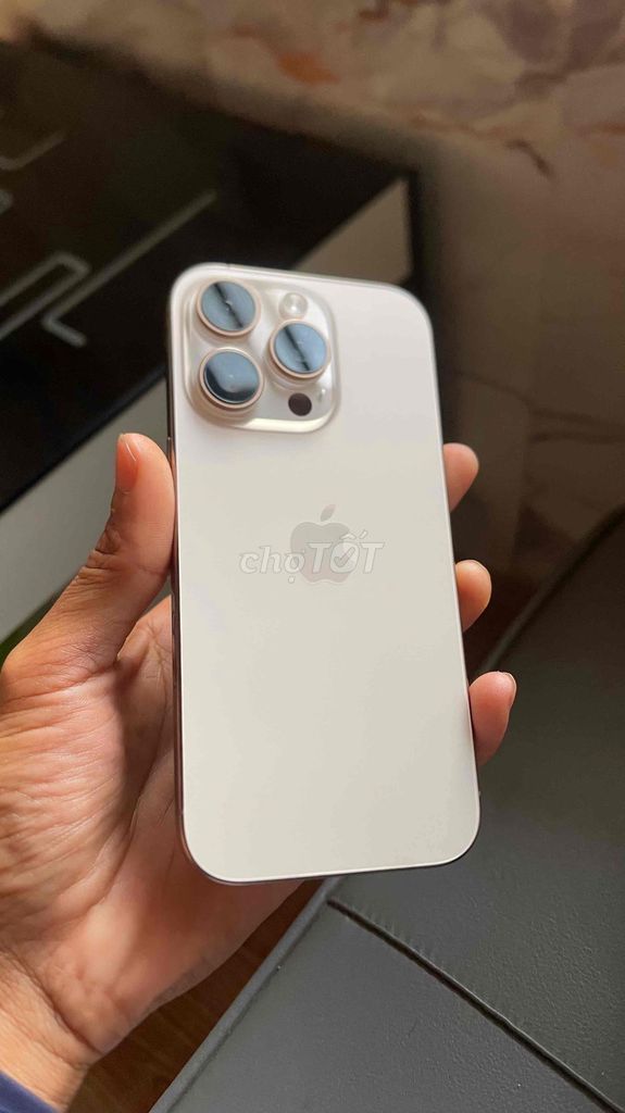 Apple iPhone 16 Pro 256GB Vàng. Mua bán Điện thoại tại Huyện Đắk Song Đắk Nông được đăng bởi Tên chưa cung cấp hình 1