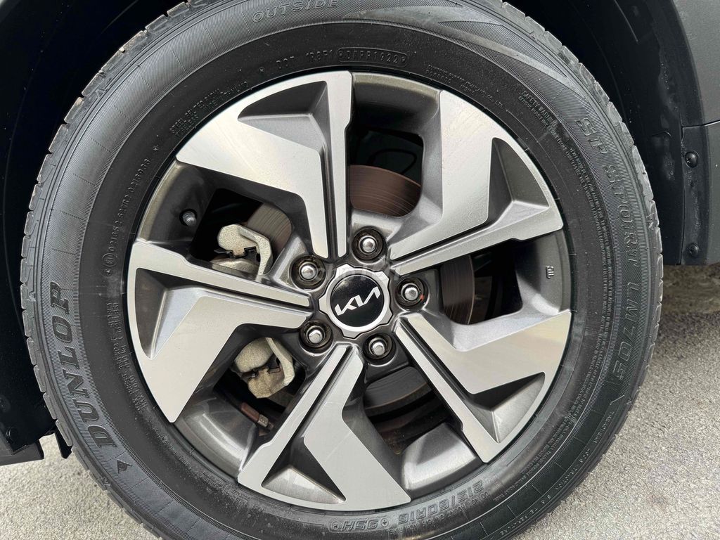 Kia Sonet 2023 Premium 1.5 AT - 70000 km. Mua bán Ô tô tại Quận Bình Tân Tp Hồ Chí Minh được đăng bởi Lê Hoàng Hải hình 12