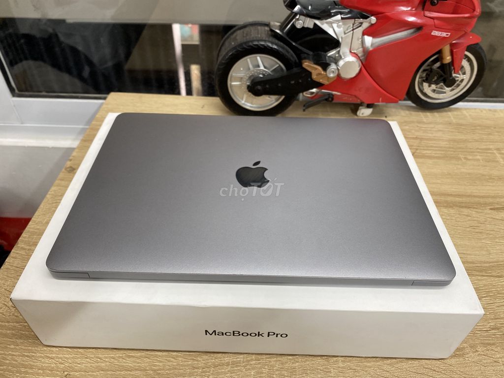 MacBook Pro TouchBar i5/8/256 13" 2.5K Retina FBOX. Mua bán Laptop tại Quận Bình Thạnh Tp Hồ Chí Minh được đăng bởi Nguyễn Công Lý hình 1