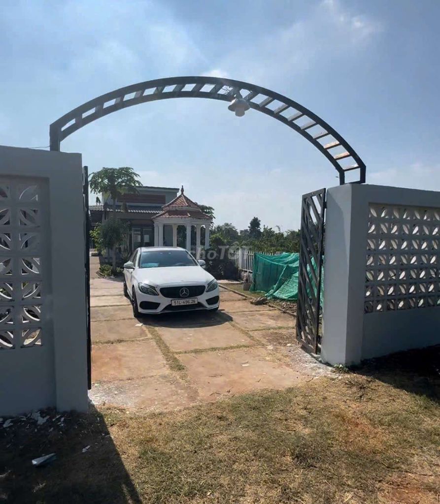 Bán nhà vườn siu đẹp 608m2 thổ cư 100m .Đường nhựa 