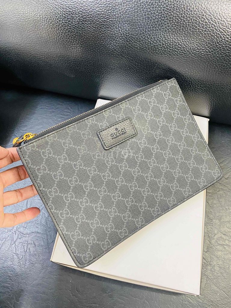 Ví cầm tay Gucci Unisex Da Đen. Mua bán Túi xách tại Quận 3 Tp Hồ Chí Minh được đăng bởi Đôsihiệu hình 1