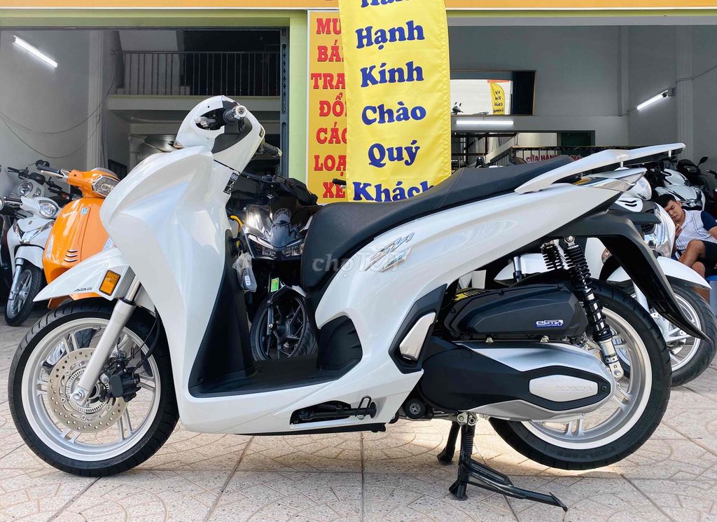 SH 350 nhập ý siêu lướt 3k km chuẩn zin như mới✅. Mua bán Xe máy tại Quận Ninh Kiều Cần Thơ được đăng bởi Hiếu Xe máy Tân Liên Hưng 2 hình 2