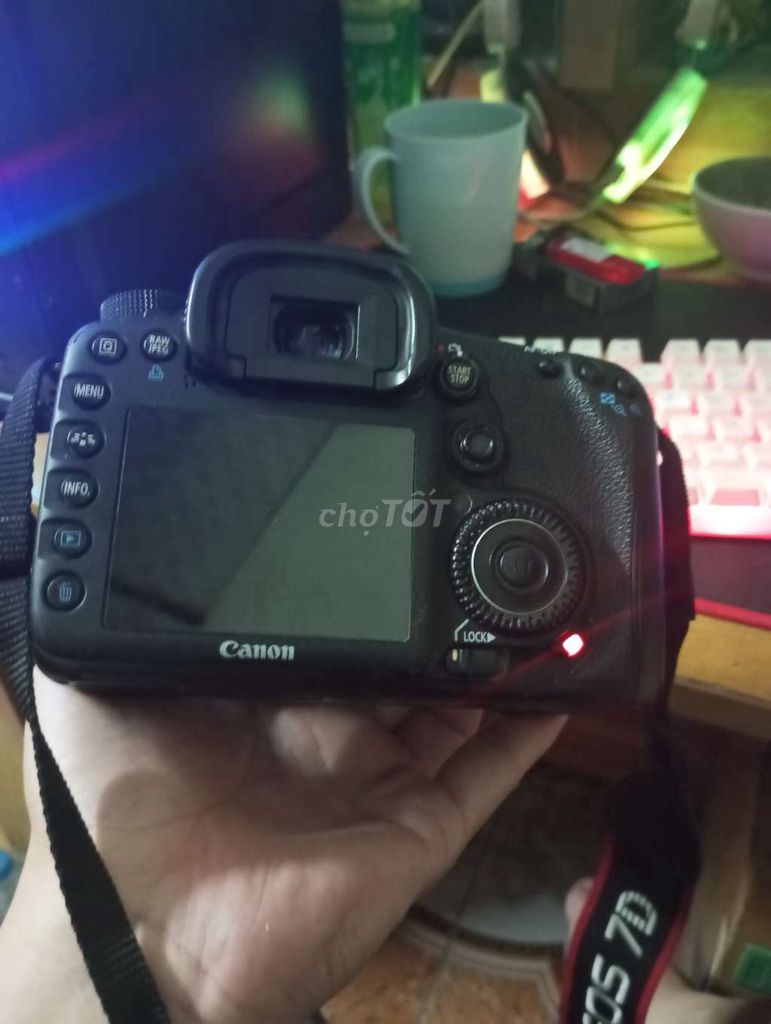 Máy ảnh Canon 7D 18-135 IS Đen. Mua bán Máy ảnh, Máy quay tại Quận Hoàng Mai Hà Nội được đăng bởi pupu hình 1