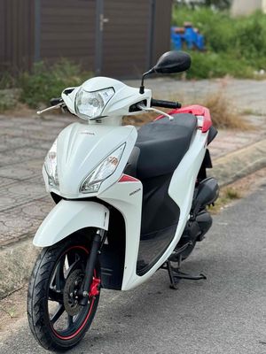 Honda Vision 2019 Trắng. Mua bán Xe máy tại Thành phố Thuận An Bình Dương được đăng bởi Bùi Linh