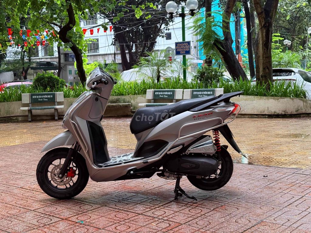 Специальное серебряное шлифование Honda Lead 2023 Nice Go Less HN