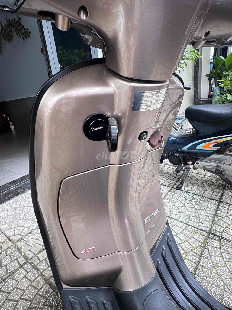 VESPA SPRINT STFT 125 - NÂU ĐỒNG ĐỜI 2024. Mua bán Xe máy tại Quận 12 Tp Hồ Chí Minh được đăng bởi TRÚC NGUYỄN hình 5