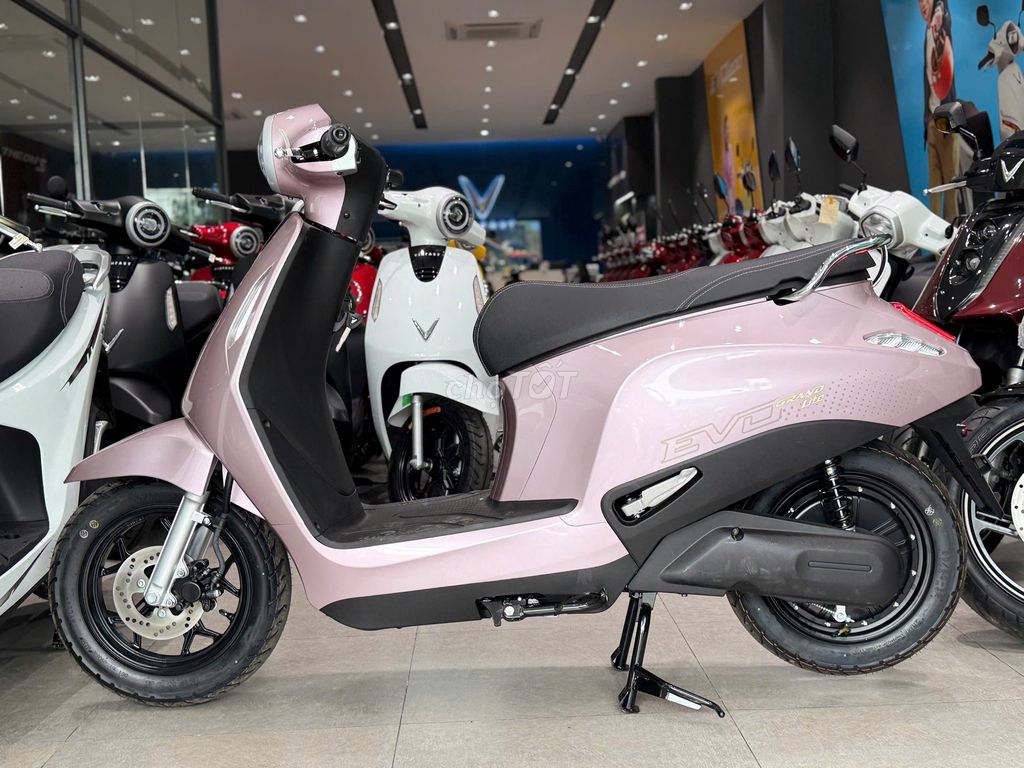 VINFAST EVO GRAND LITE - 1 LẦN SẠC ĐI 150KM 2 PIN. Mua bán Xe máy tại Quận 1 Tp Hồ Chí Minh được đăng bởi VinFast Official Store hình 4