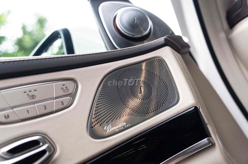 Mercedes Benz S Class 2017 Maybach S450 - 65000 km. Mua bán Ô tô tại Quận 7 Tp Hồ Chí Minh được đăng bởi Nguyễn Lê Trung hình 14