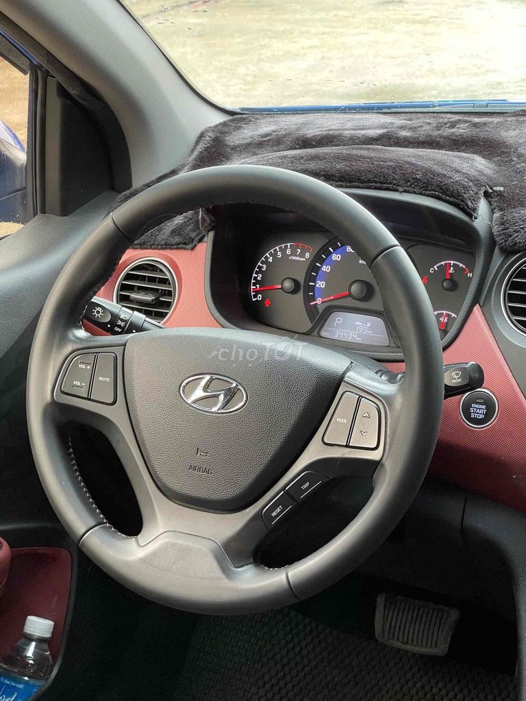 Hyundai Grand i10 2017 Sedan 1.2 AT - 34000 km. Mua bán Ô tô tại Thành phố Thủ Đức Tp Hồ Chí Minh được đăng bởi Long hình 9