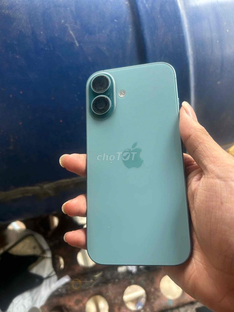 em cần bán để lên đời. Mua bán Điện thoại tại Quận 4 Tp Hồ Chí Minh được đăng bởi quốc tuấn hình 1