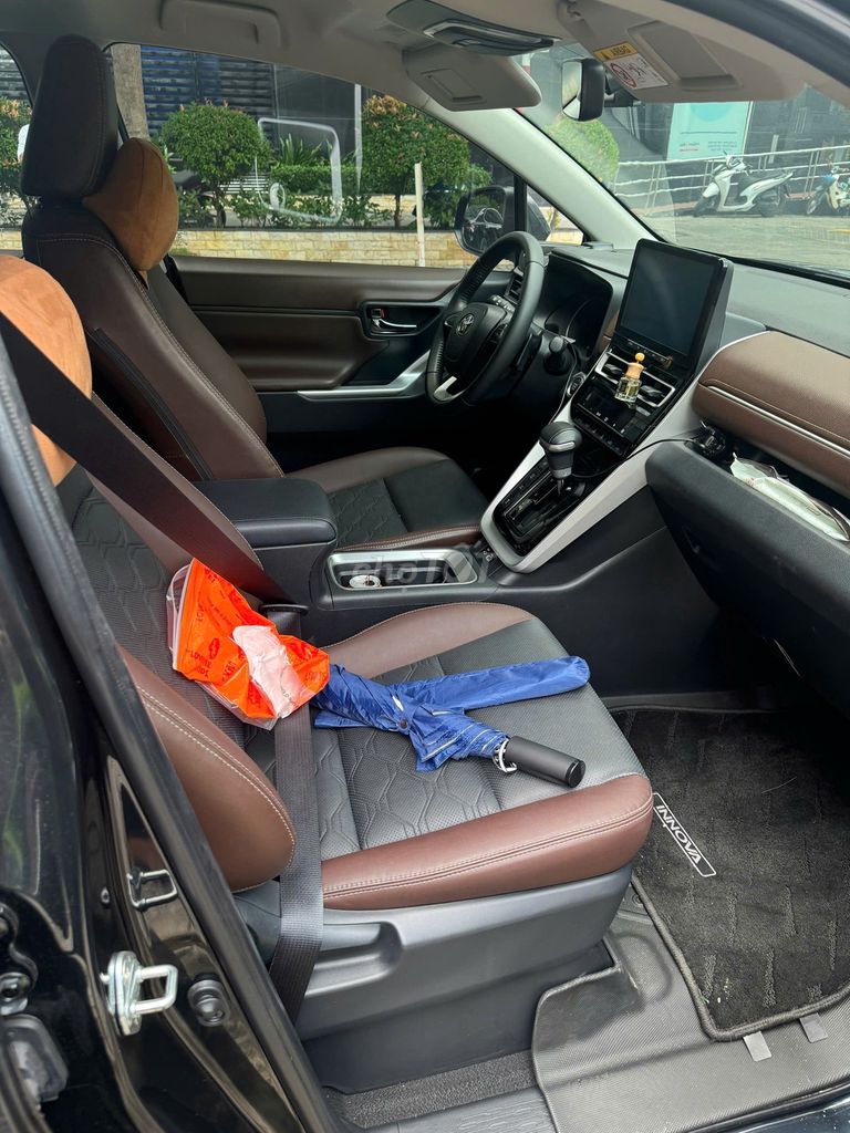 Cần Bán Toyota Innova Cross 2024 AT. Mua bán Ô tô tại Thành phố Thủ Đức Tp Hồ Chí Minh được đăng bởi VÕ NGỌC HOÀNG hình 15