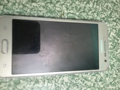 Bán 1 điện thoại Samsung Galaxy đã qua sử dụng. Mua bán Điện thoại tại Thị xã Quảng Trị Quảng Trị được đăng bởi Lê Thanh Sơn