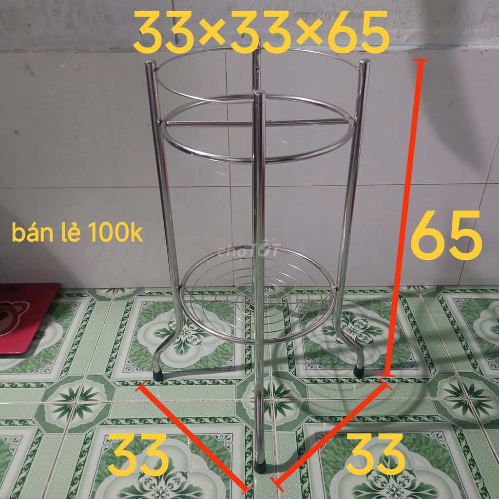 Kệ giày dép, kệ bình nước.